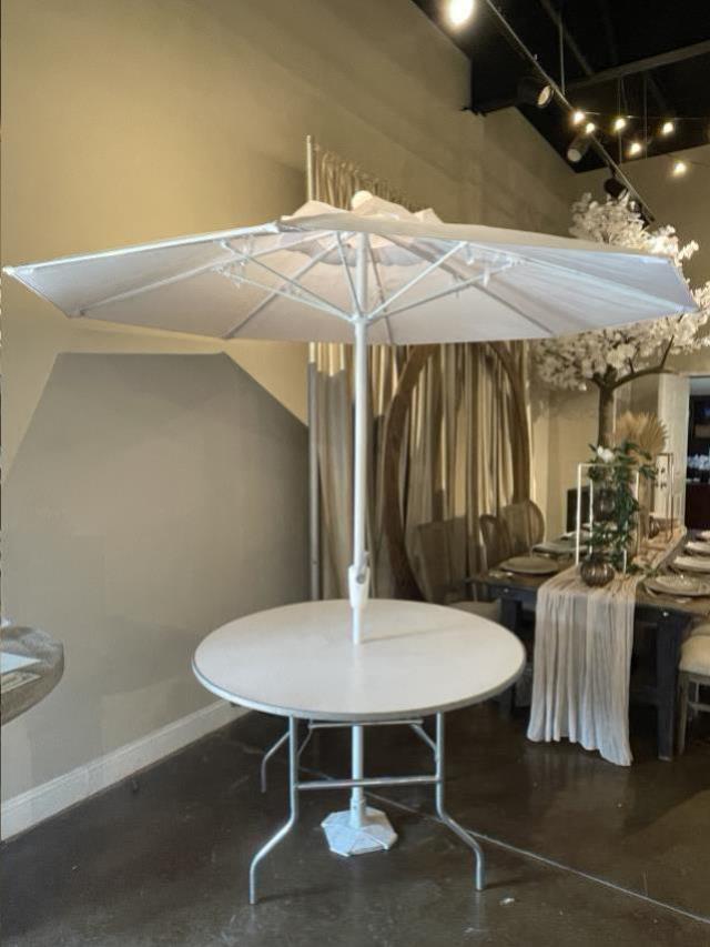 Where to rent UMBRELLA 7.5FT WHITE in Cornelius NC