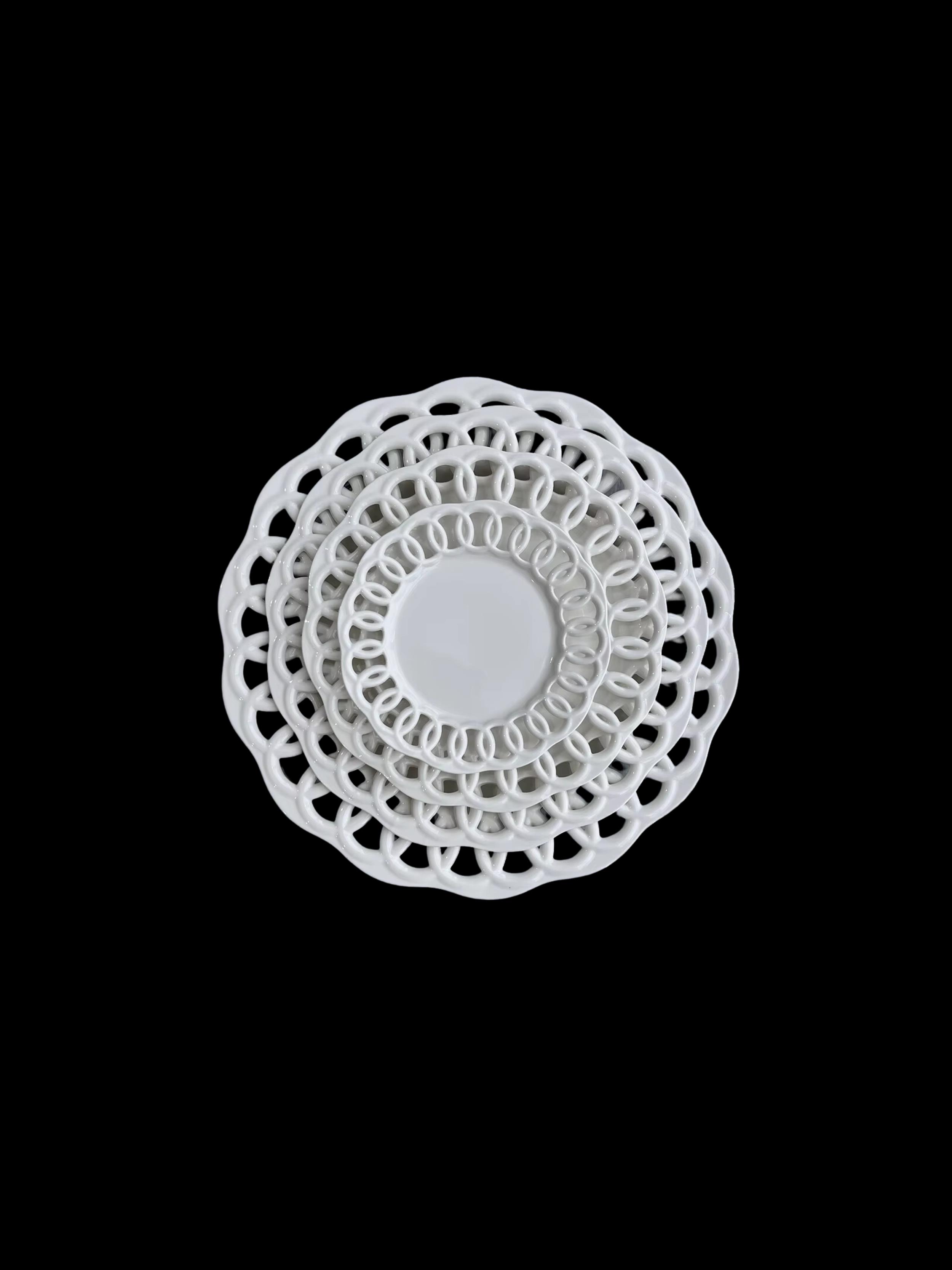 Where to rent CHARGER LATTICE WHITE 12 in Cornelius NC