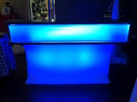 Where to rent ALUMINUM SWIRL W  LED LIGHTING in Cornelius NC